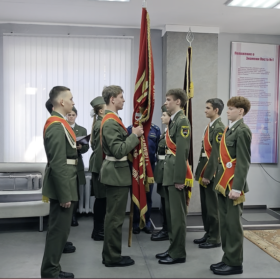 ПОЧЕТНАЯ ВАХТА ПАМЯТИ НА ПОСТУ №1.